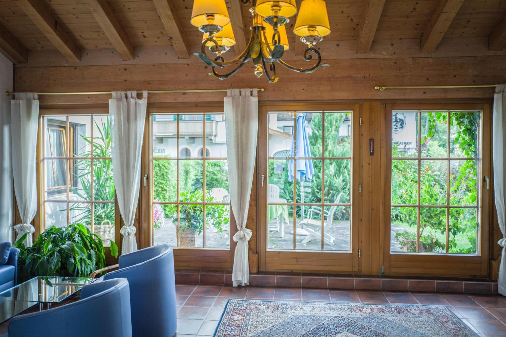 엘마우 Haus Garden B&B 외부 사진
