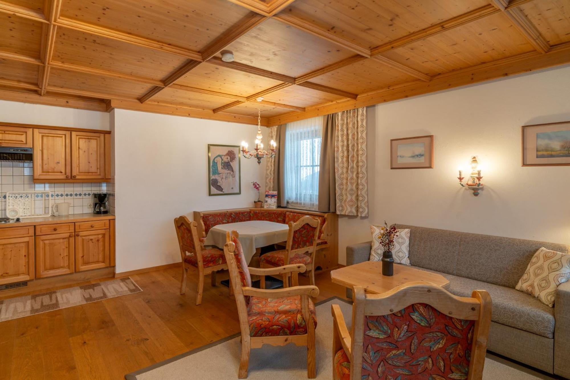 엘마우 Haus Garden B&B 외부 사진